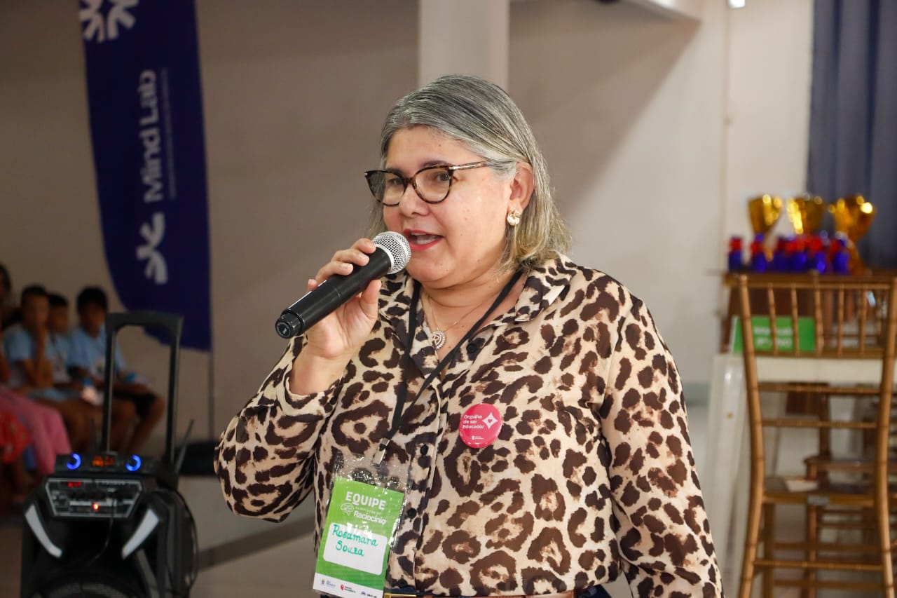 A diretora de Ensino da Secretaria Municipal de Educação, Rosamara de Sousa, explicou que o Mind Lab passou a integrar o currículo da rede municipal após a adesão da Prefeitura em 2023. (Foto: Marcos Araújo/Secom)