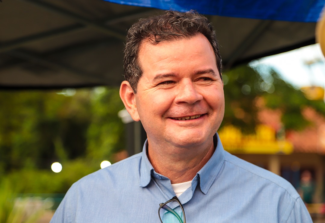 O secretário municipal coronel Bino enfatizou que o programa promove uma nova cultura entre os trabalhadores informais. (Foto: Val Fernandes/Secom)