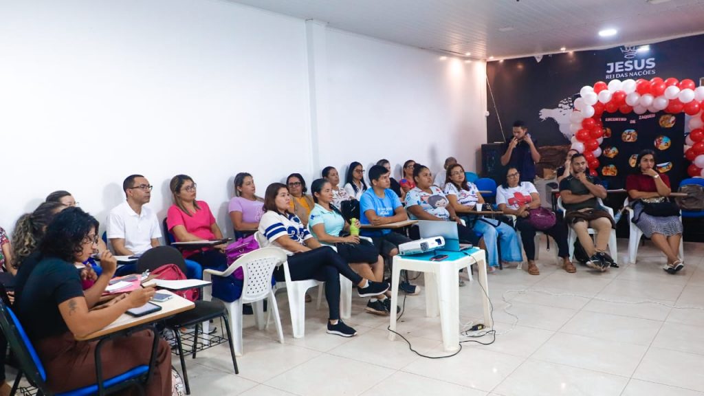 Prefeitura realiza qualificacao para o Projeto Acreaninho do pe rachado 10 e1765471514499