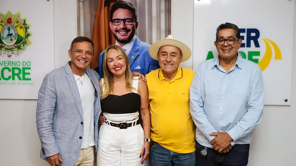 Prefeitura de Rio Branco anuncia parceria com o Governo do Estado para recuperação de Ruas de Rio Branco 3 Reuniao no Deracre Fotos Val Fernandes 2 e1765201555683