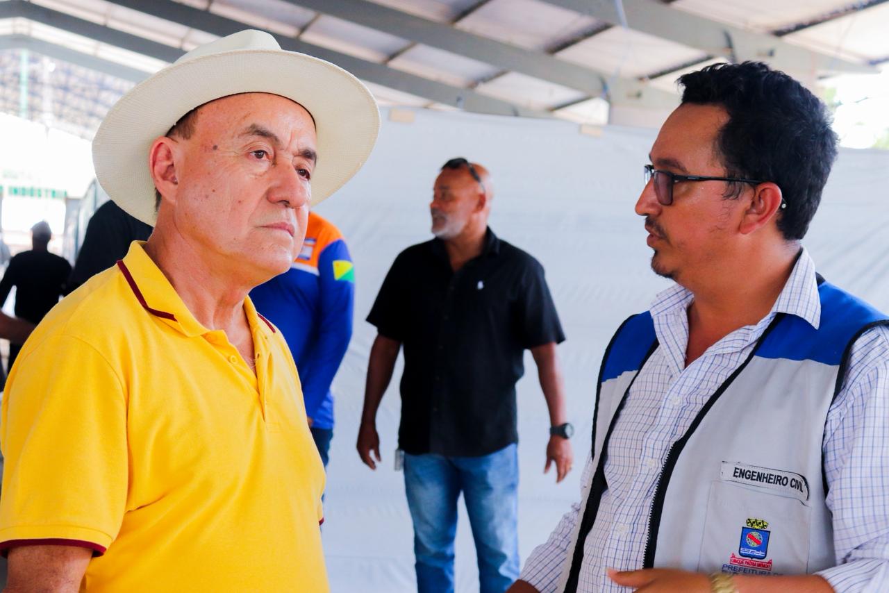 Foto do Prefeito Tião Bocalom e do Engenheiro Wenderson