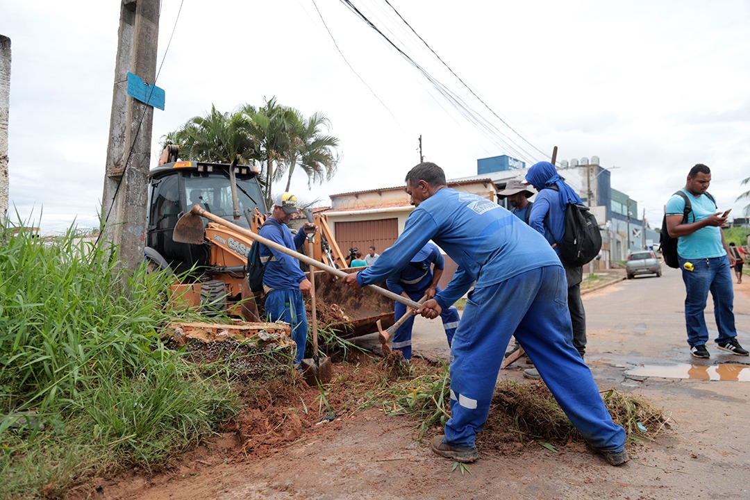 Descarte de lixo em locais inadequados 9