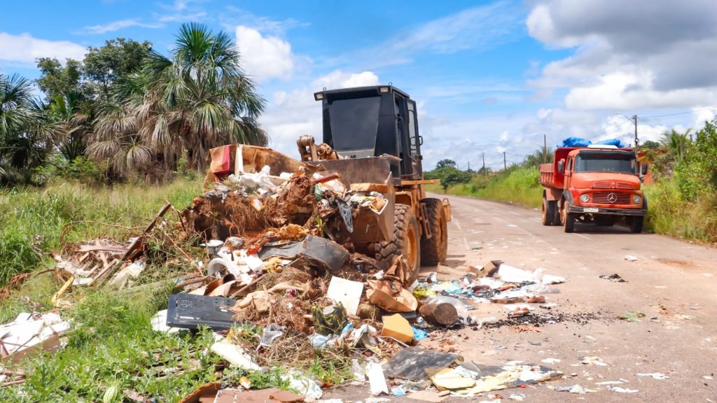 Mutirao de limpeza e melhorias na iluminacao Cidade do Povo 22 e1769720125960