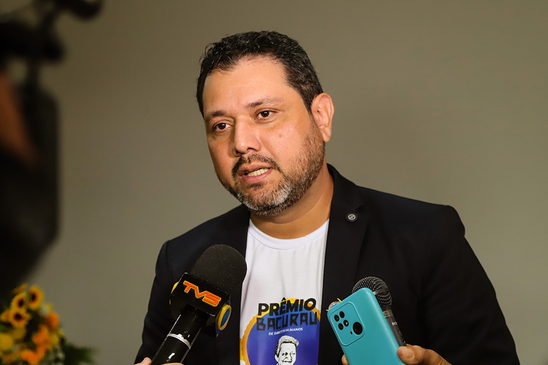 Foto do secretário João Marcus Luz