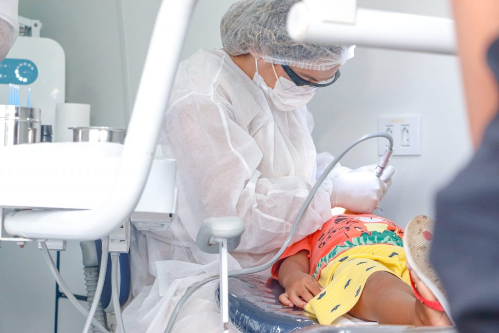 Programa Produzindo Sorrisos leva vans odontológicas ao Educandário Santa Margarida para fortalecer a saúde bucal na infância 5 Produzindo Sorrisos Fotos Marcos Araujo 29