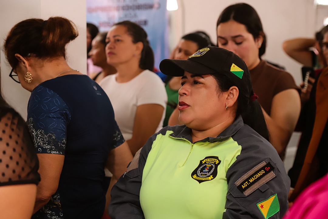 Foto de Mulheres no evento na Casa Rosa Mulher