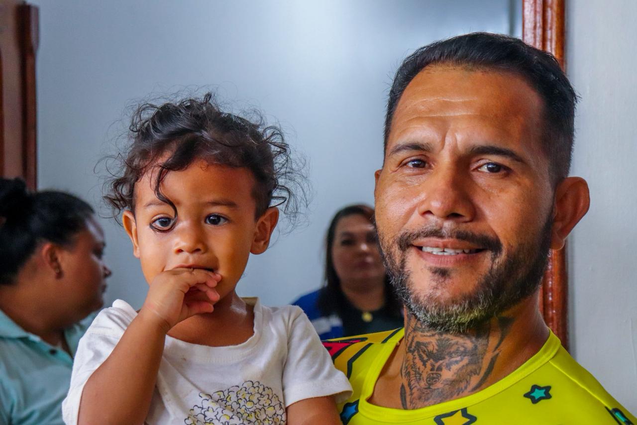 Visita abrigo de migrantes 15