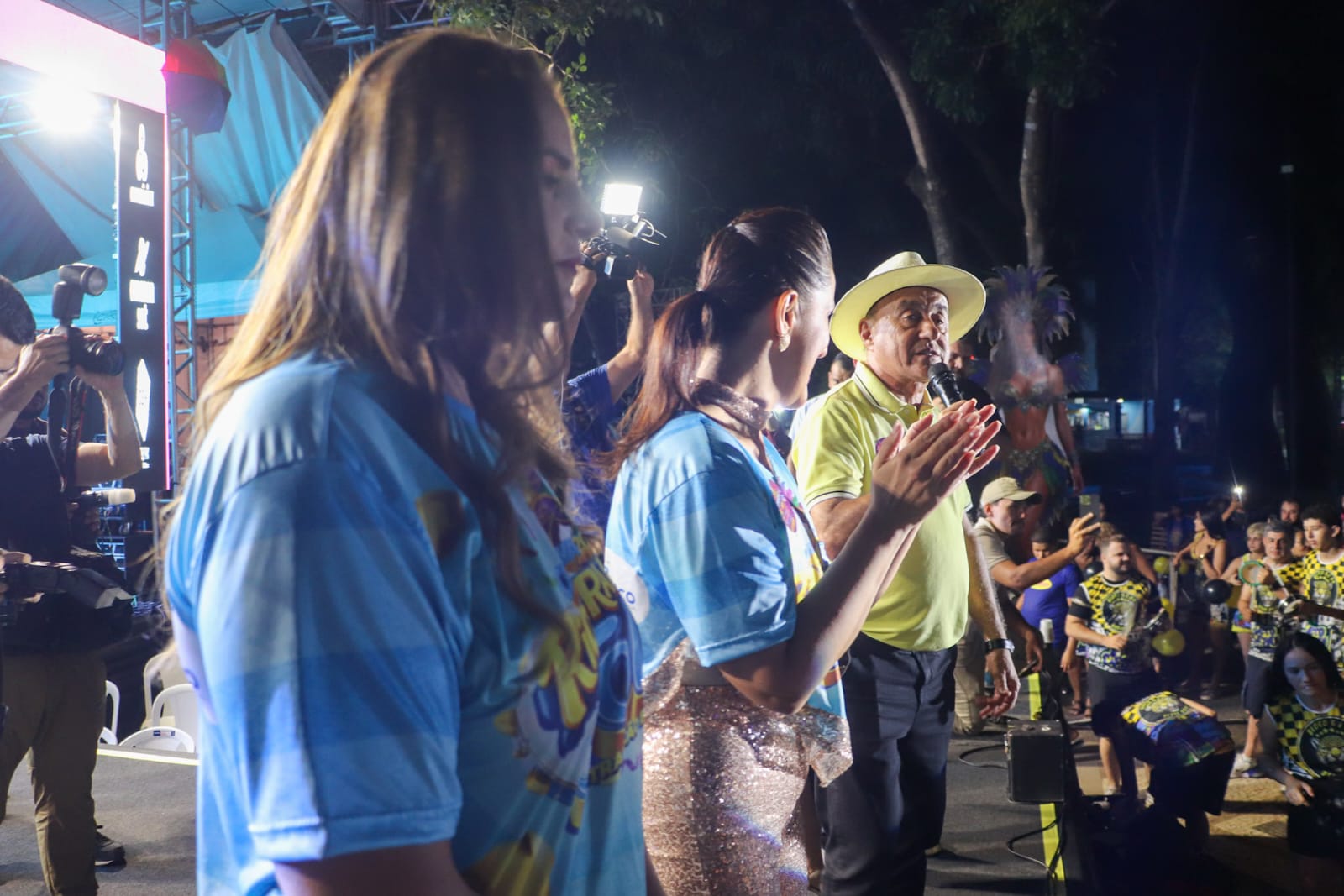 Com show pirotécnico, samba no pé e muita alegria Carnaval de Rio Branco é aberto oficialmente 6 1a NOITE DE CARNAVAL 13.02.26 M.A 12