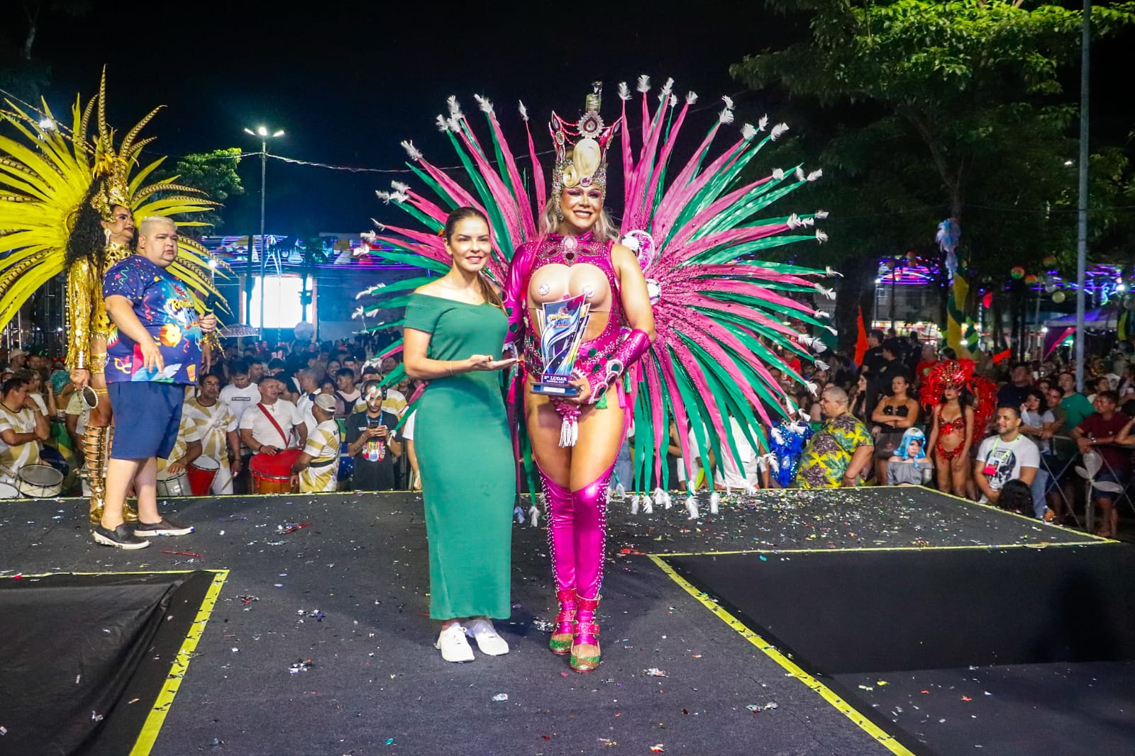 Rainha Trans e Rainha Gay são eleitas no segundo dia de folia na Praça da Revolução 9 2a NOITE CARNAVAL 2026 MA 14.02 20