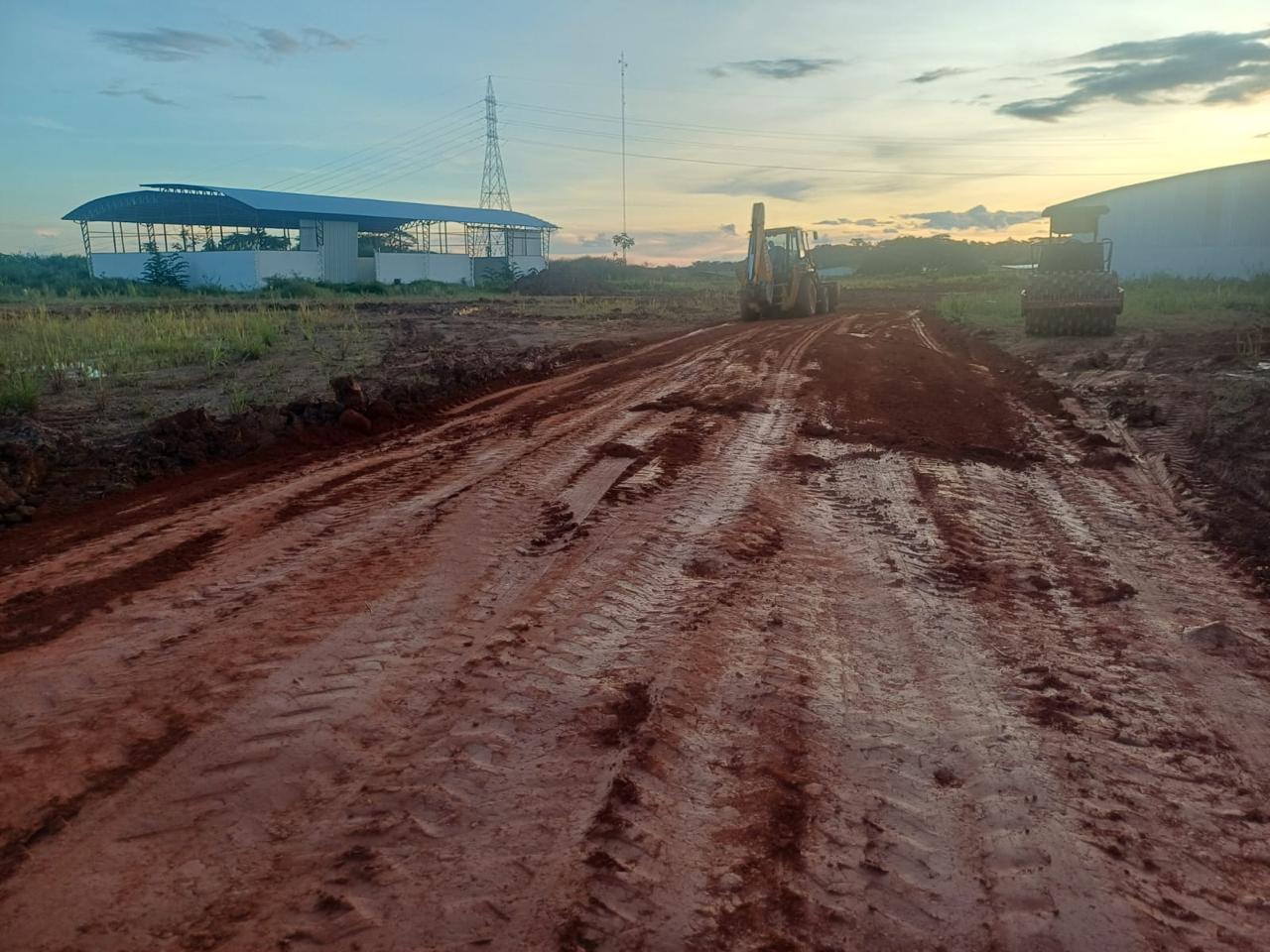 Prefeitura de Rio Branco intensifica obras de acesso ao galpão de beneficiamento de cereais 1 72589ae5 f2ca 4b86 b2f7 a8b4287204c4