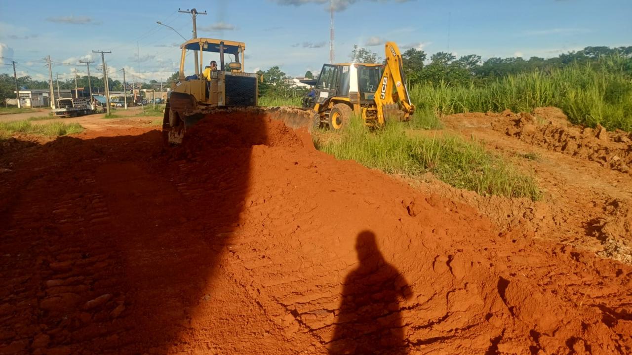 Prefeitura de Rio Branco intensifica obras de acesso ao galpão de beneficiamento de cereais 5 87a70180 5c28 4a6e 955b 70763bc4c495