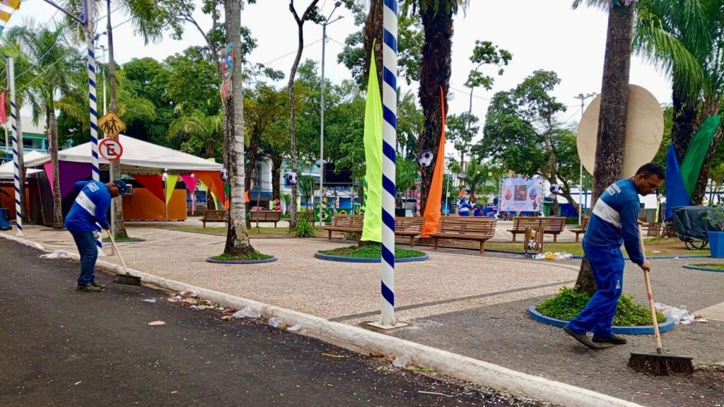 Prefeitura mobiliza 50 servidores para limpeza após noites de Carnaval em Rio Branco 3 8b6207b8 33c1 4bf3 88ac 499c8b0df523 e1771270041180
