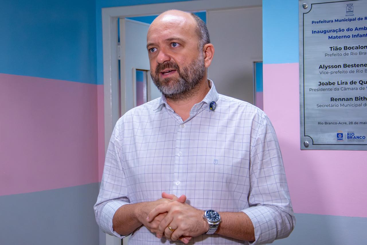 Foto do secretário de Saúde, Rennan Biths