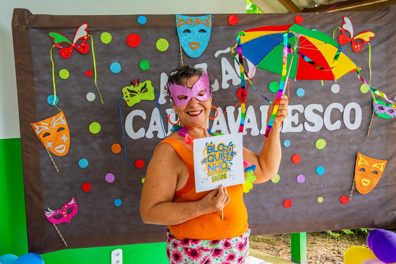 “Corpo parado é mente vazia. Aqui é vida, saúde e alegria. É o melhor remédio. Convido todos da minha idade a participarem da Academia da Saúde. É gratuito e traz mais qualidade de vida”, declarou a professora aposentada Tânia Maria Alencar. (Foto: Átilas Moura/Secom)