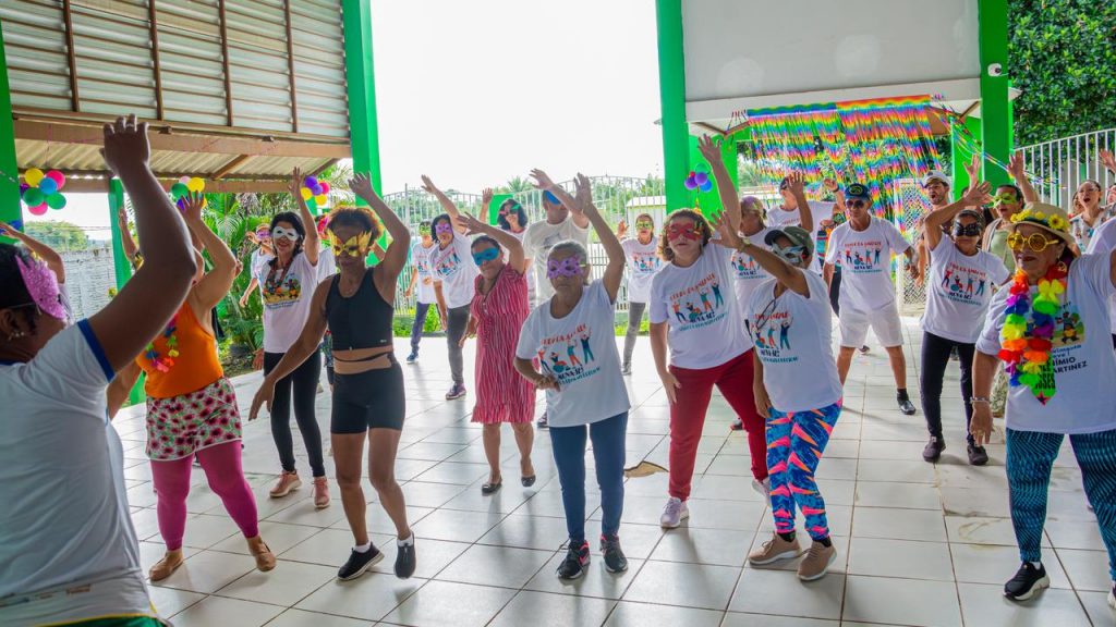 Carnaval com Saúde: Prefeitura promove aulão da academia da Saúde para a terceira idade no Barro Vermelho 8 Aulao Academia da Saude 8 e1771012431180