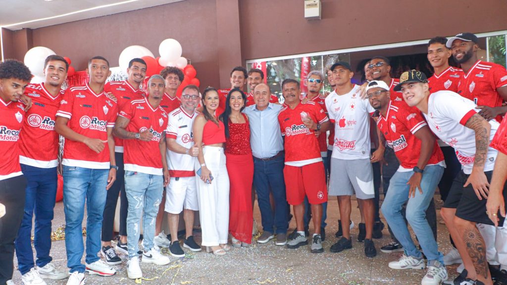 Prefeito e vice-prefeito participam do tradicional Baile Vermelho e Branco do Rio Branco Futebol Clube 4 Baile Vermelho e Branco 3 e1771268022746