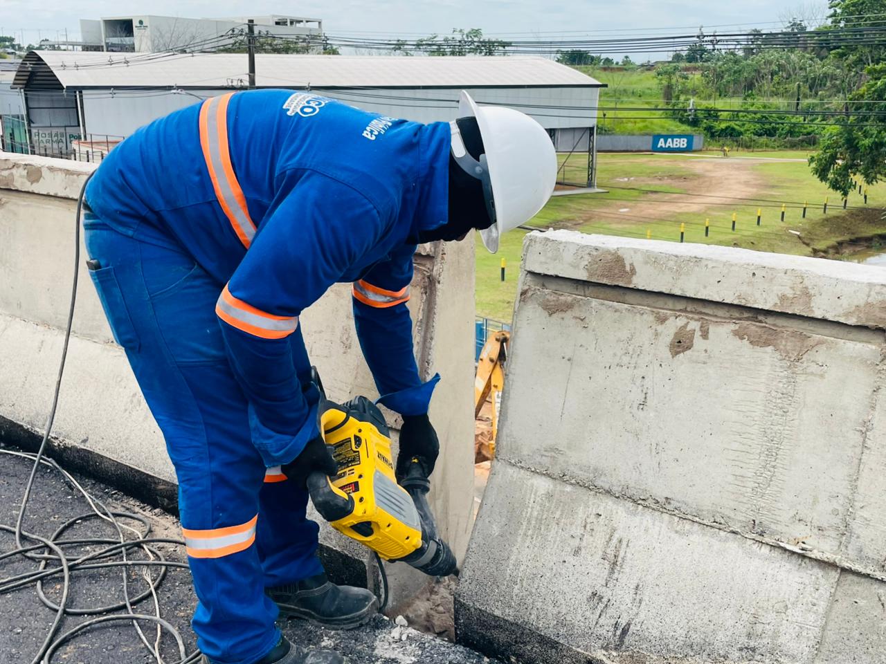 Iluminacao LED no Elevado Mamedio Bittar 5