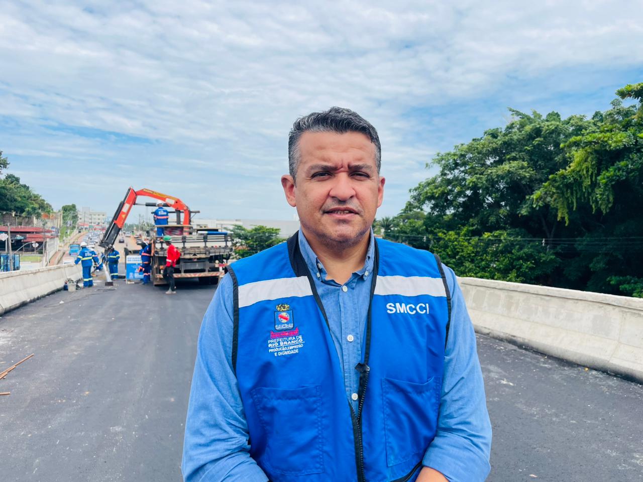 Iluminacao LED no Elevado Mamedio Bittar 9