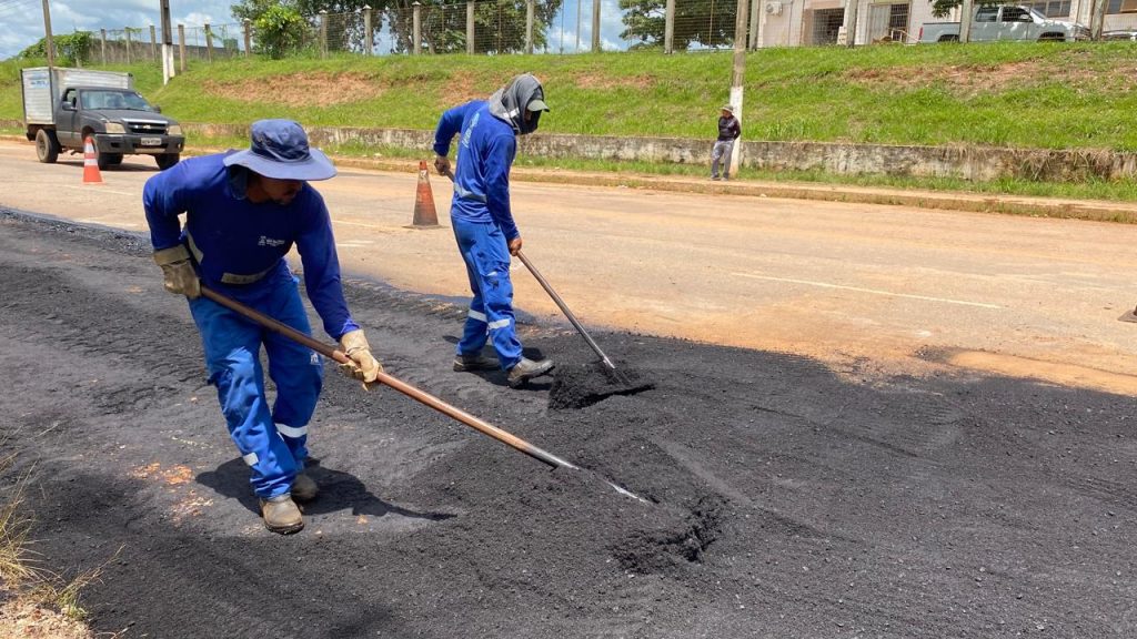 Operacao Tapa Buraco proximo a Ceasa Fotos Jeferson Carvalho 16 e1770150714476