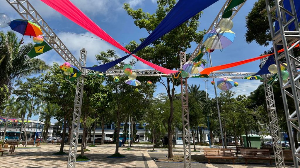 Prefeitura de Rio Branco finaliza preparativos da Praça da Revolução para o Carnaval 2026 4 Preparativos da Praca da Revolucao 7 e1770753242247