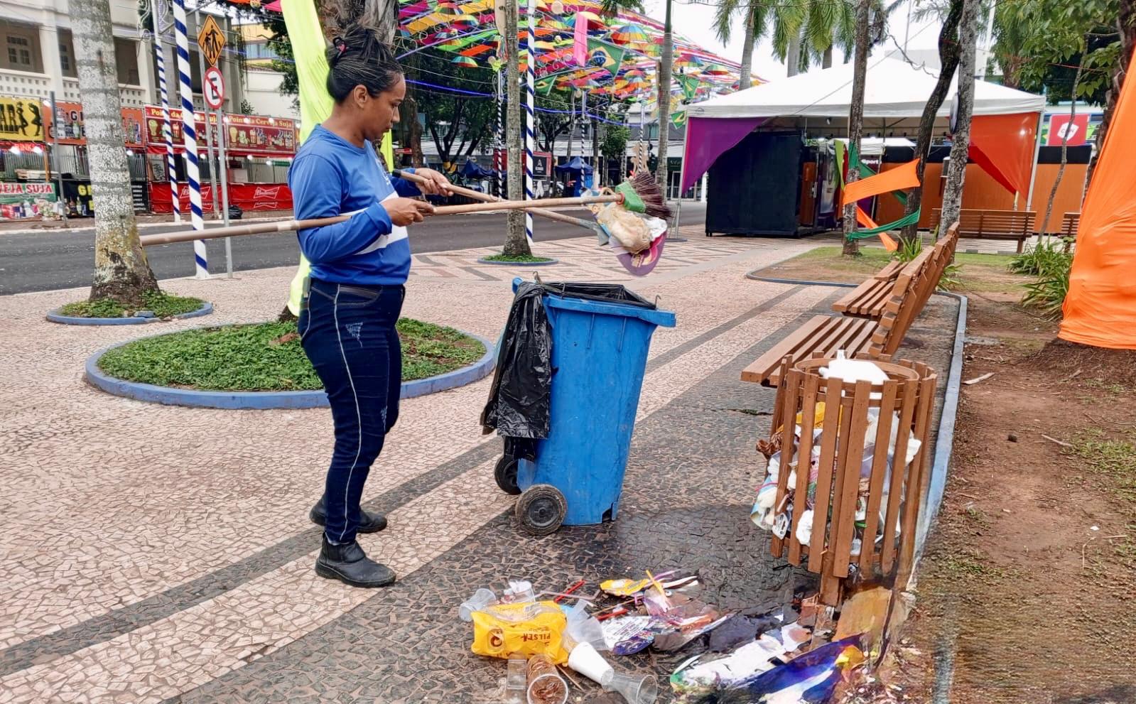 a304c0fc 6757 42d6 b1cc 042cd3a19707