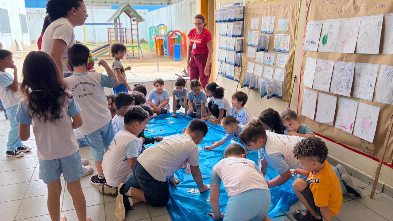À frente da mobilização, o Saerb vem desenvolvendo atividades lúdicas e educativas, como apresentações de teatro, música e distribuição de materiais temáticos. (Foto: Secom)