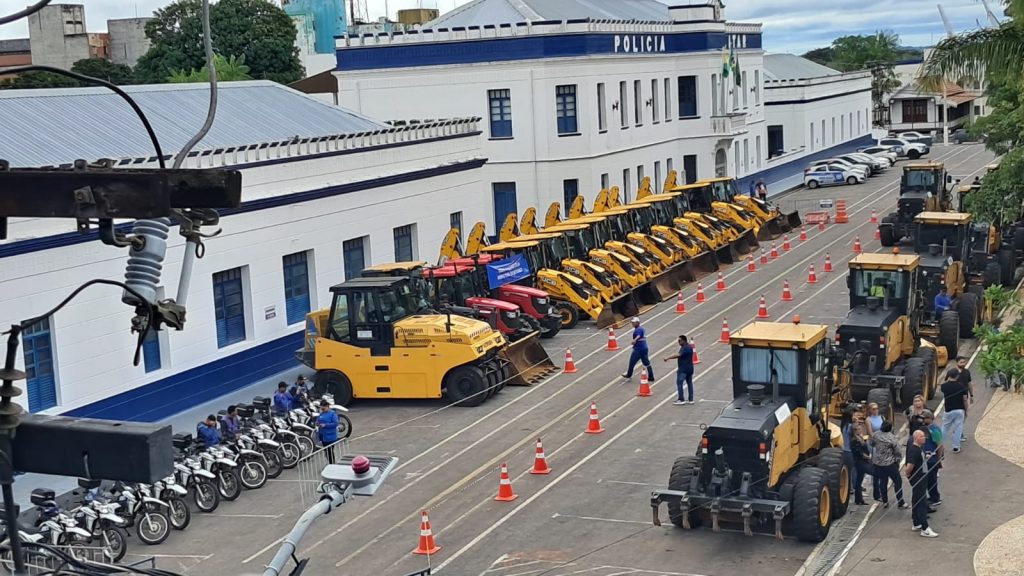 Prefeitura de Rio Branco apresenta maquinário adquirido ao longo da atual gestão 2 Maquinario 14