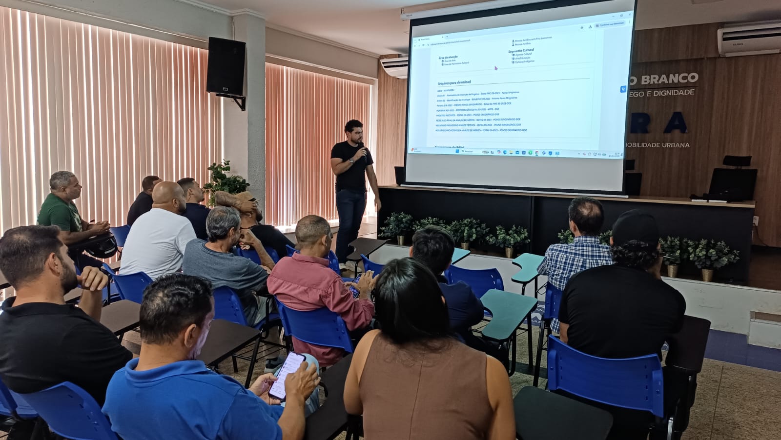 Foto do lançamento do Portal