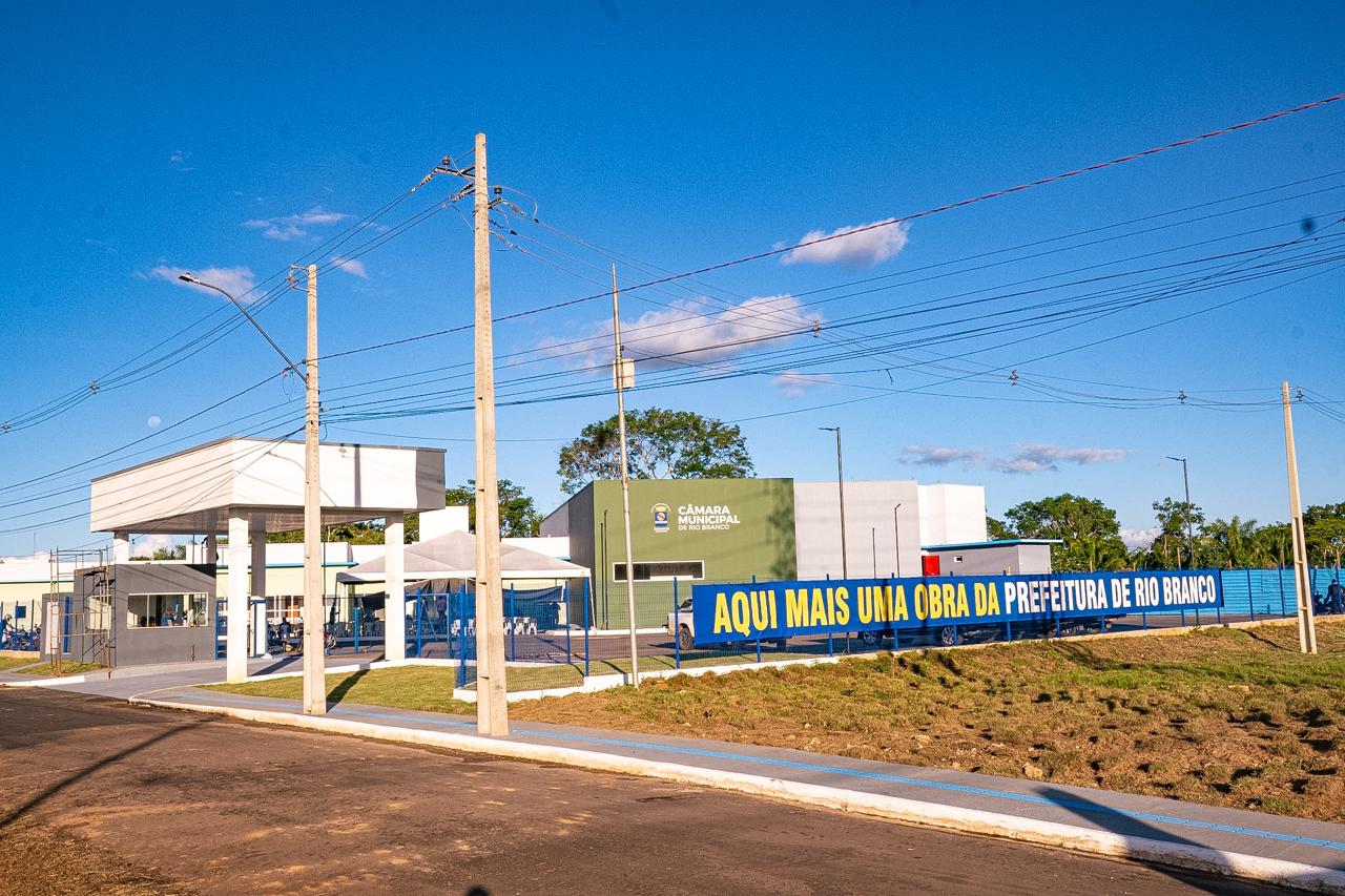 Primeira etapa Camara Municipal And Ol 17