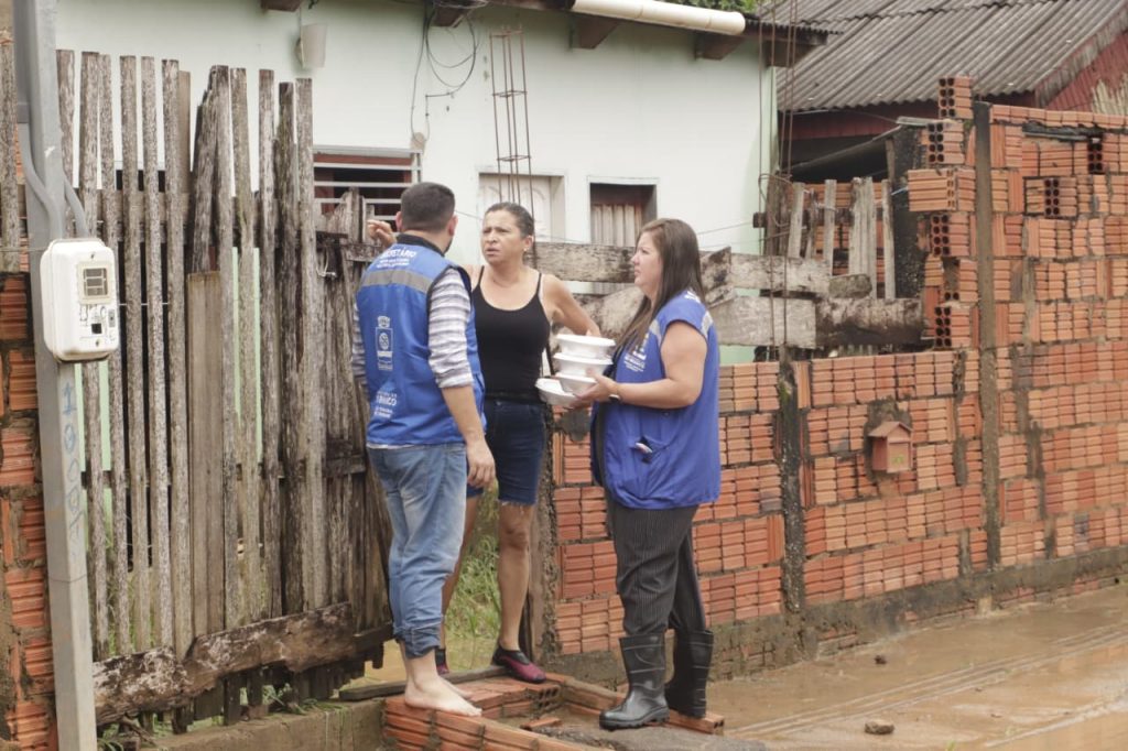 Assistencia aos moradores Fotos Marcos Araujo 5