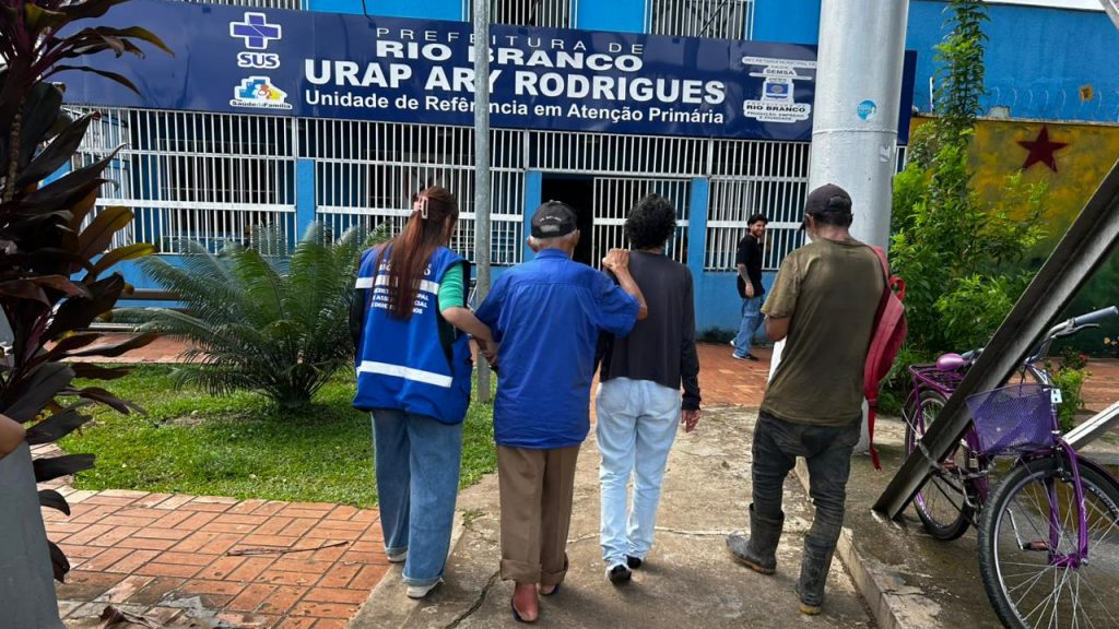 Prefeitura de Rio Branco intensifica busca ativa de pessoas em situação de rua 3 Busca Ativa Fotos Secom 1 e1777297841650