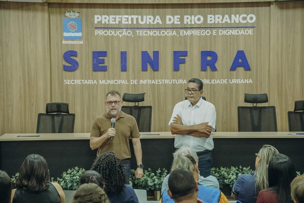Prefeito visita Seinfra e agradece servidores pelo empenho e dedicação nas execuções de obras em Rio Branco 1 Visita a Seinfra Fotos Anderson Oliveira 7