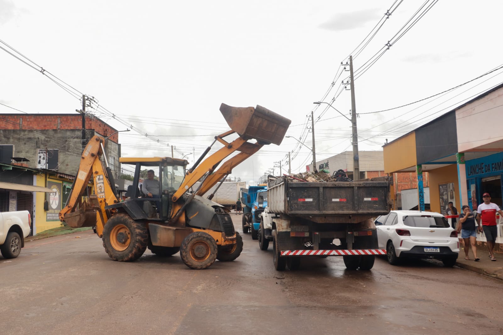 Foto de retirada de lixo
