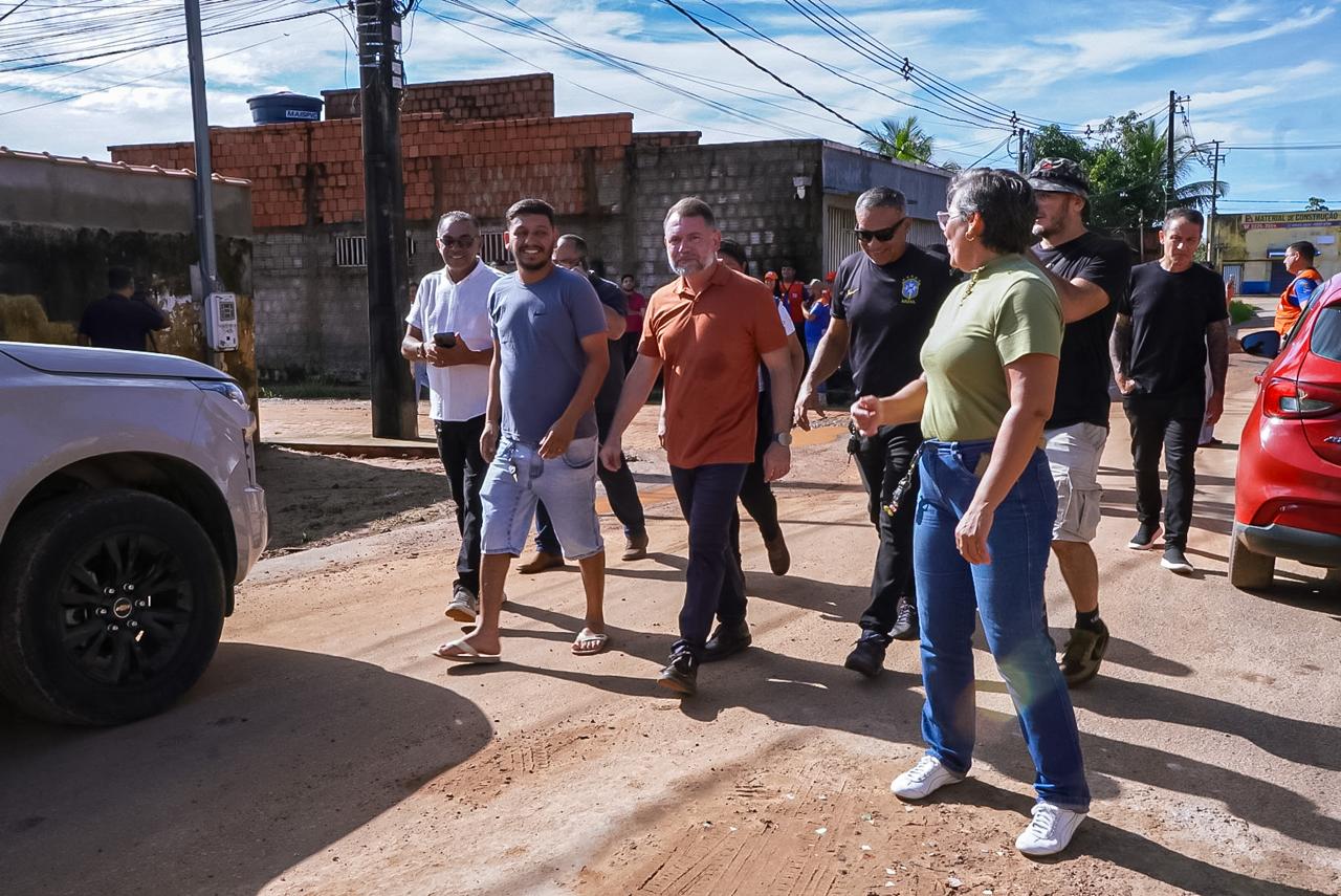 Foto da equipe na Baixada da Sobral