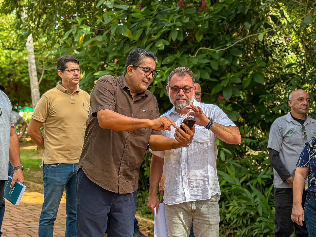 Foto do secretário Cid e do prefeito Alysson