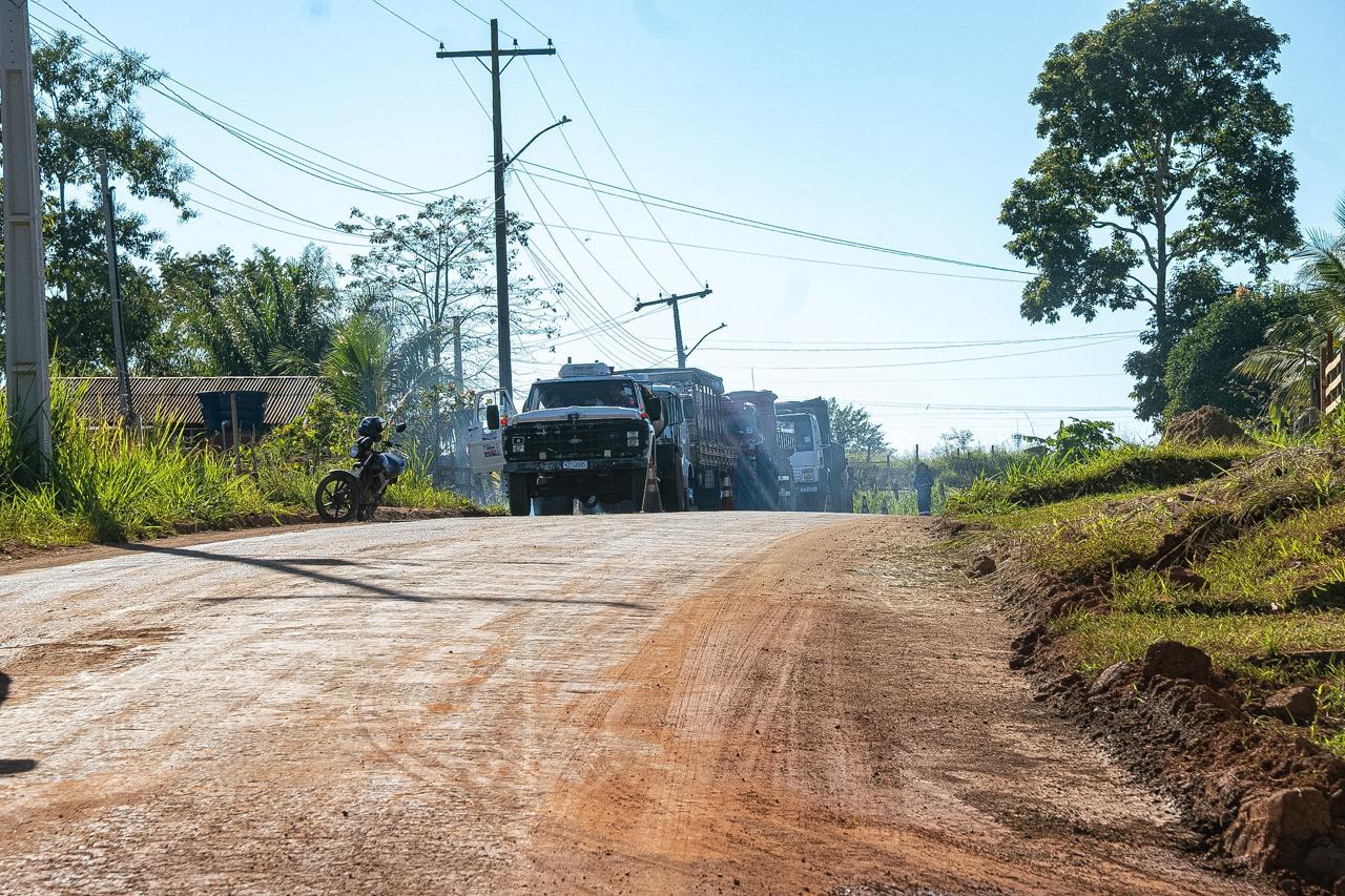Prefeito de Rio Branco acompanha ações do Programa Prefeitura nas Ruas no Ramal das Cooperativas 3 Prefeitura nas Ruas no Ramal das Cooperativas