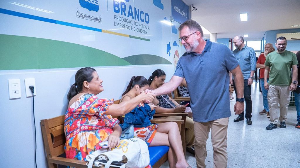 Prefeito de Rio Branco visita Policlínica Barral y Barral e reforça investimentos na saúde de Rio Branco 9 VISITA BARRALA.O 06.05 19 e1778095921694
