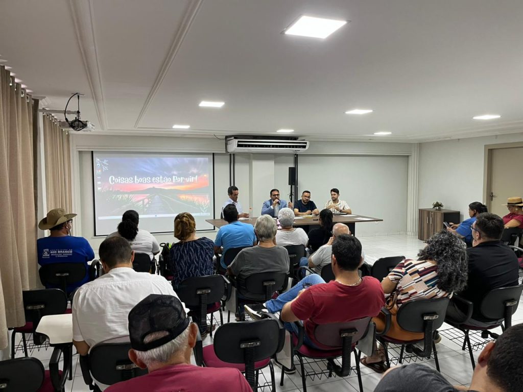 Prefeitura de Rio Branco apresenta proposta de reajuste salarial a sindicatos em reunião institucional 6 WhatsApp Image 2026 05 06 at 08.55.08 1