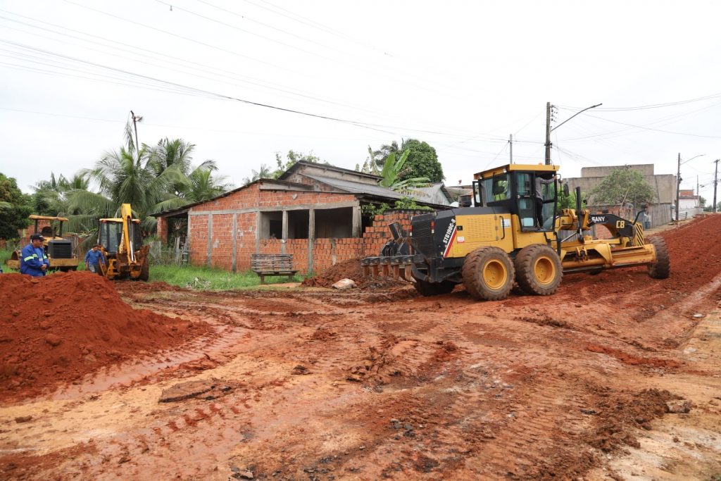 Prefeito de Rio Branco vistoria obras nos bairros Vitória e Chico Mendes e reforça avanço do programa Prefeitura nas Ruas 1 capa