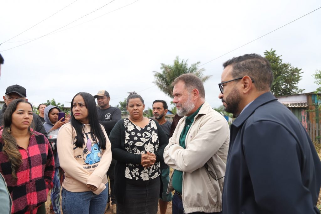 Prefeito de Rio Branco visita Comunidade Mariele Franco e promete mediar solução para moradores 5 comunidade mariana capa foto val fernandes