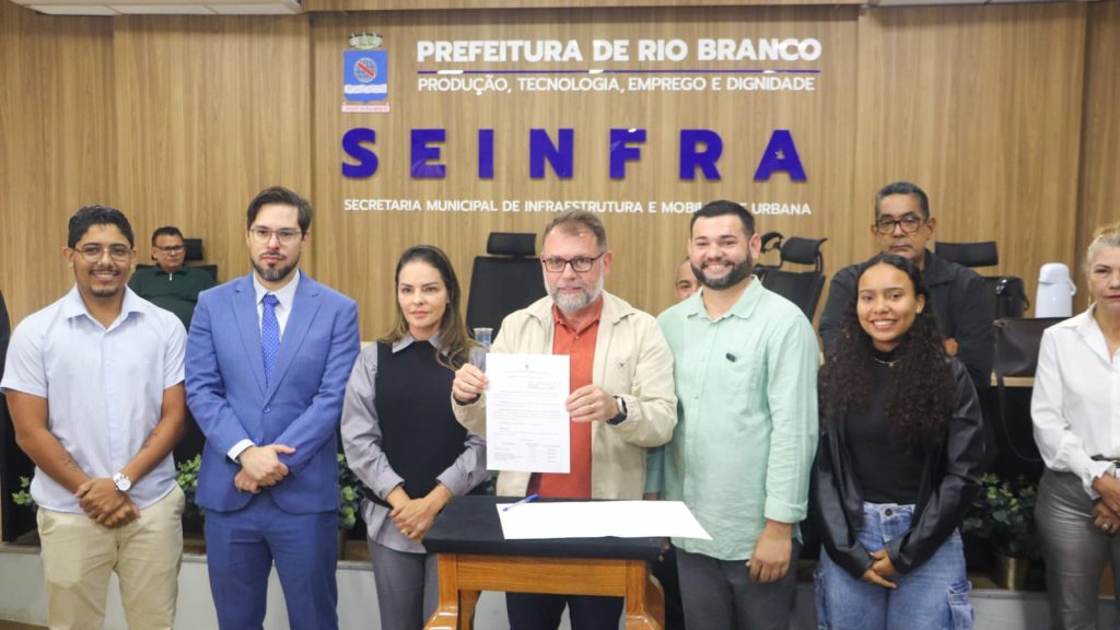 Prefeitura de Rio Branco reajusta bolsa de estágio em 45% após 13 anos sem atualização 2 reajuste da bolsa de estagio foto marcos araujo 19 e1779306599541