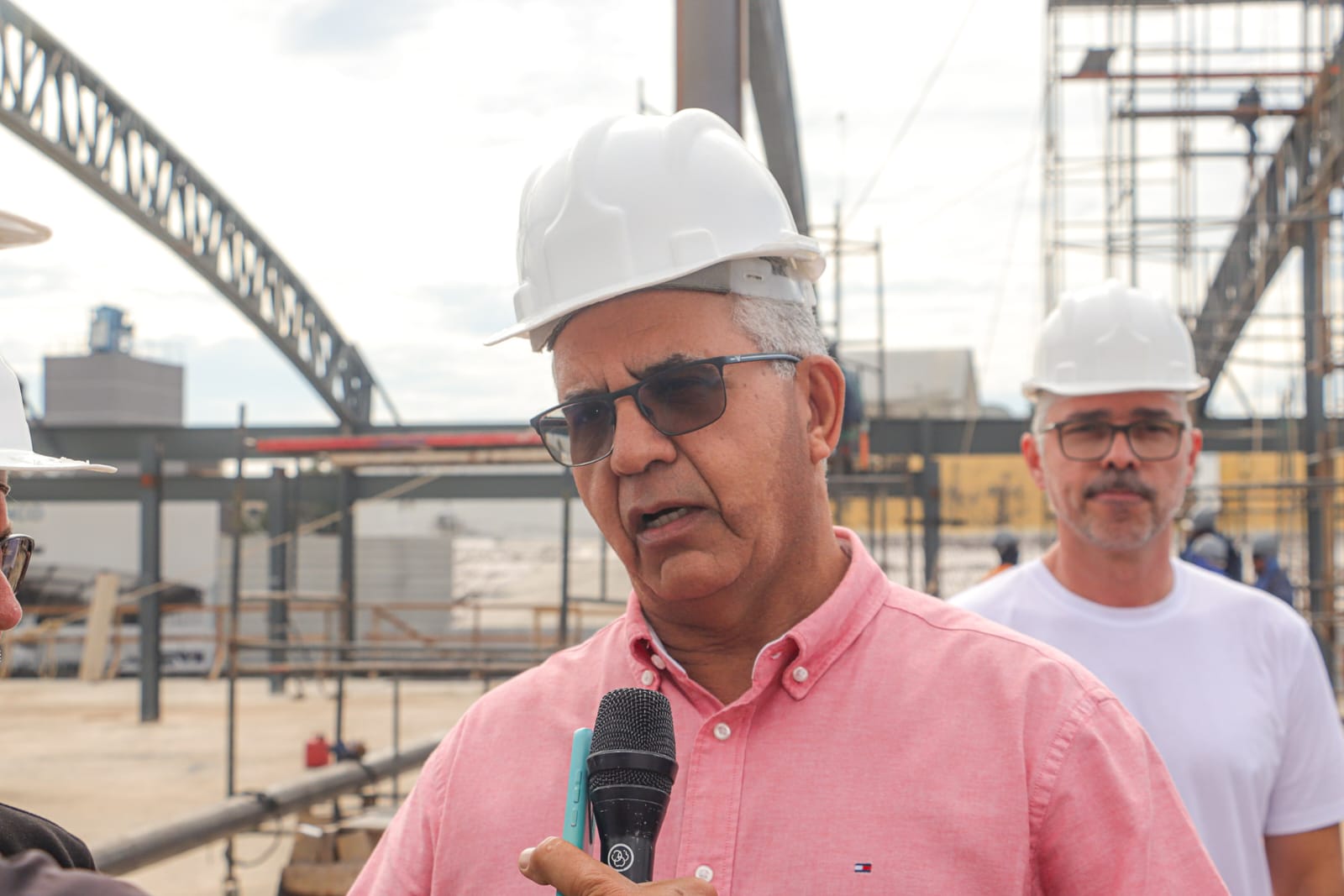 “O que o prefeito Alysson está trazendo é um espaço melhor para as pessoas venderem seus produtos e um espaço turístico para a cidade”, enfatizou o consultor Luiz Carlos Braga. (Foto: Marcos Araújo/Secom)