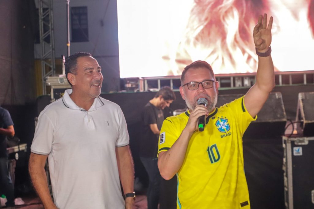 Prefeitura realiza Aulão da Torcida e reúne mais de 200 pessoas na Praça da Revolução 1 AULAO TORCIDAMA 11.06 23