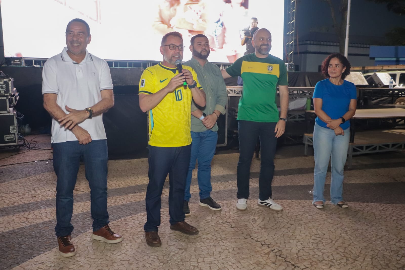 Prefeitura realiza Aulão da Torcida e reúne mais de 200 pessoas na Praça da Revolução 16 AULAO TORCIDAMA 11.06 25