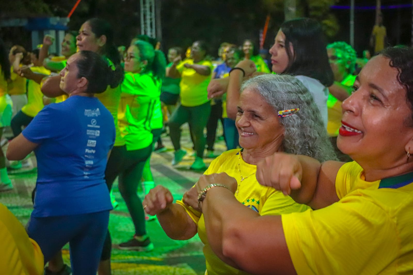 Prefeitura realiza Aulão da Torcida e reúne mais de 200 pessoas na Praça da Revolução 12 AULAO TORCIDAMA 11.06 35