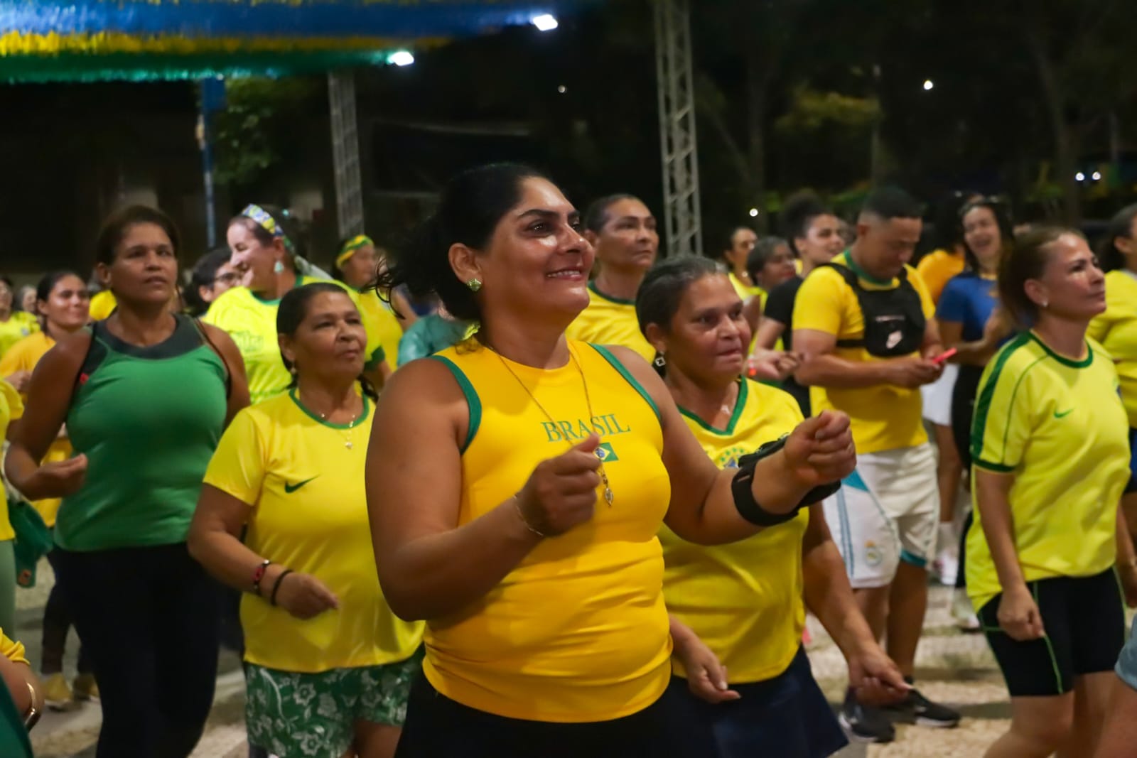 Prefeitura realiza Aulão da Torcida e reúne mais de 200 pessoas na Praça da Revolução 5 AULAO TORCIDAMA 11.06 43
