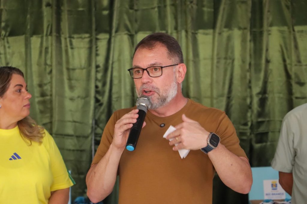 Prefeitura de Rio Branco realiza entrega de kits para os alunos da rede municipal 1 ENTREGA KITS SEMEMA12.06 17