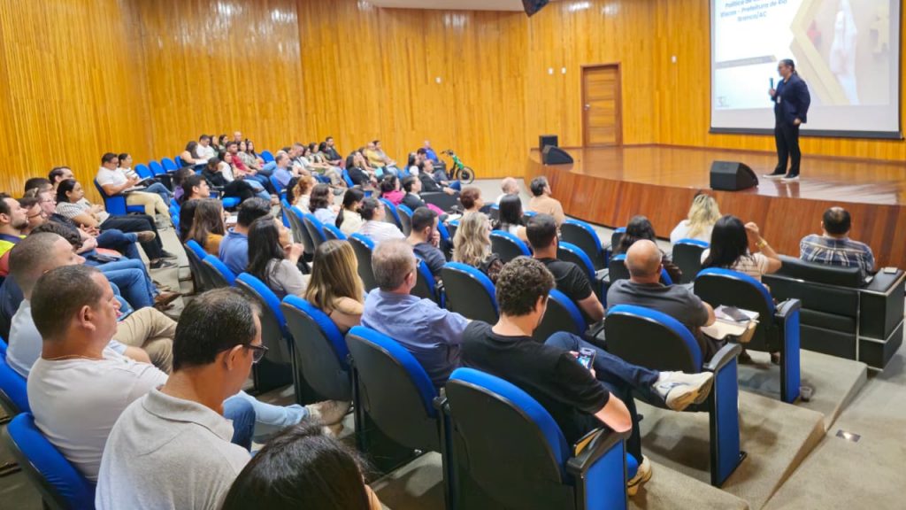 Prefeitura de Rio Branco lança Política Municipal de Gestão de Riscos e fortalece a Governança Pública 2 LANCAMENTO GESTAO RISCOSSECOM 22 2 e1782223542176