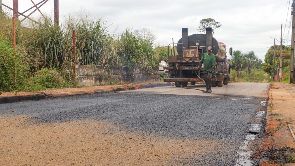 Prefeitura de Rio Branco avança com pavimentação de ruas no bairro Santa Cecília 8 Pavimentacao de ruas no bairro Santa Cecilia 13 e1782504794200