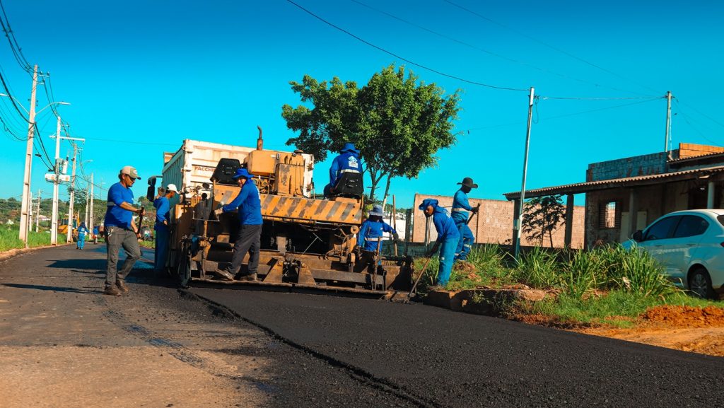 Prefeitura amplia pavimentação e melhora mobilidade no bairro Carandá 3 Pavimentacao e melhora mobilidade no bairro Caranda 10 e1782141683503